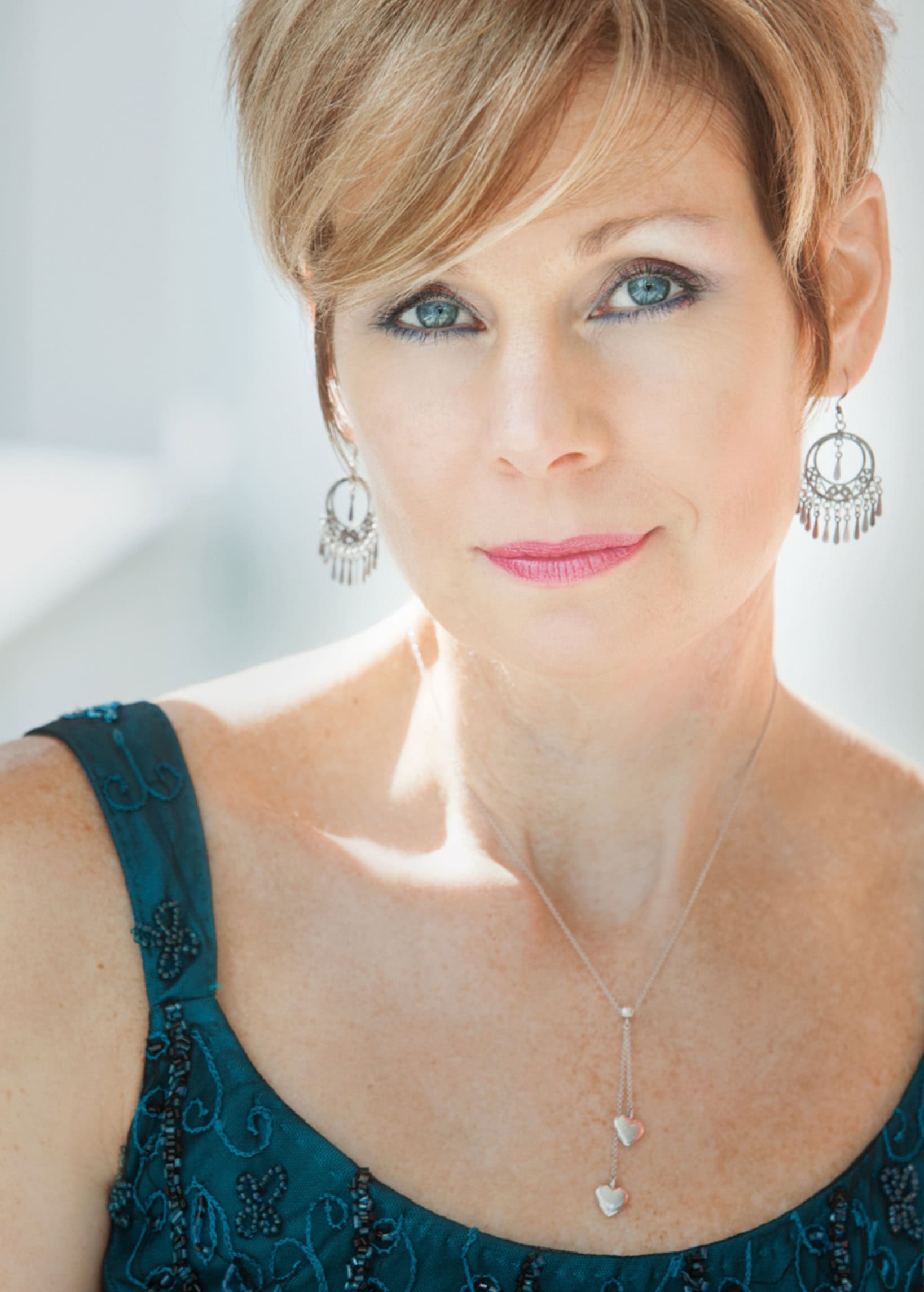 Tammy Hensrud - Mezzo Soprano - AEA, AGMA